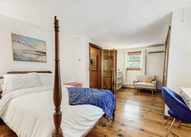 Building Photo - 74 Hilltop Rd