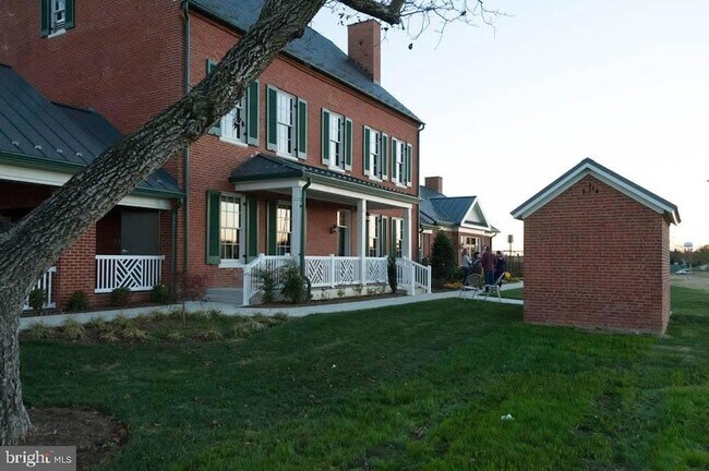 Building Photo - 619 Blandwood Rd