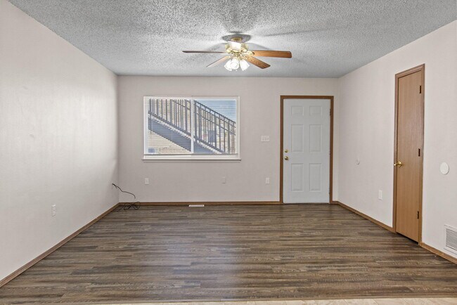 Building Photo - 1427 Atchison Ave