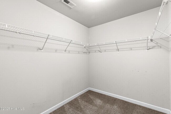 Building Photo - 120 Prospect Dr