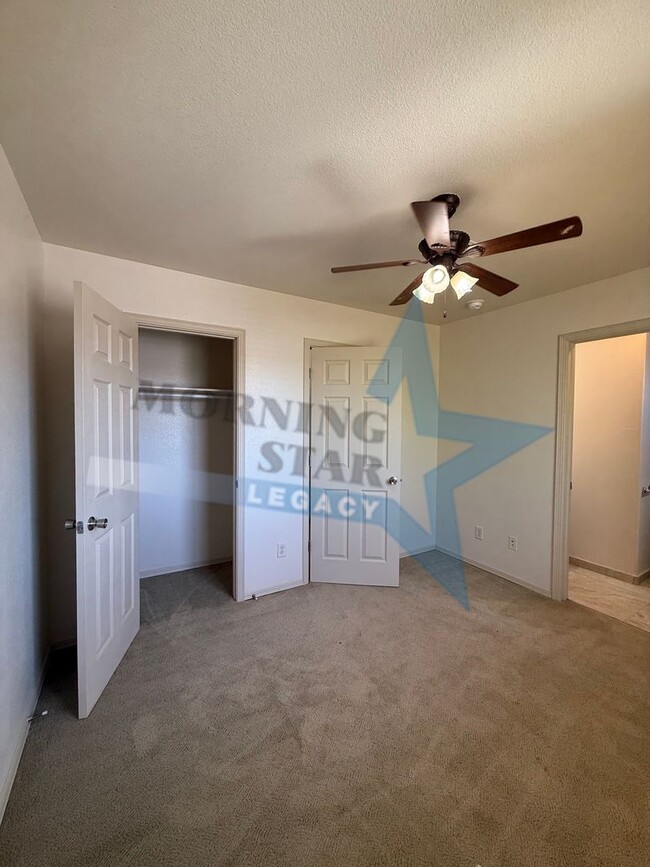 Building Photo - 2-Bedroom Townhome Apartment - Available Now!