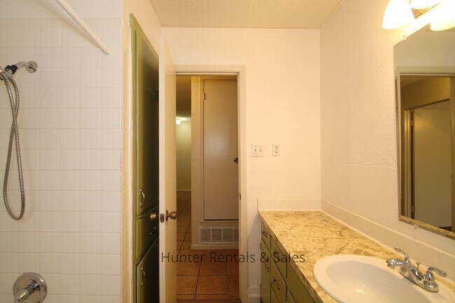 Building Photo - I Have A Pool!