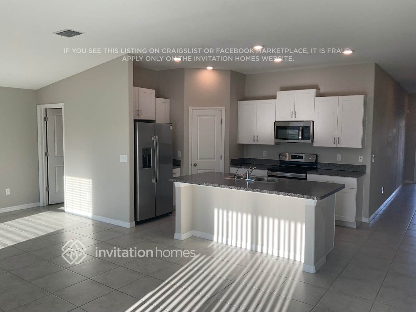 Building Photo - 1589 Blue Rose Dr