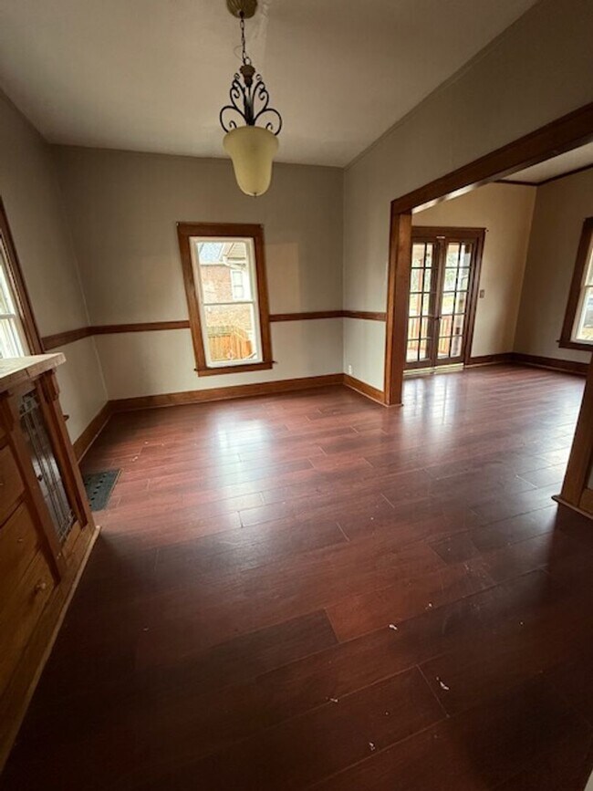 Building Photo - 3 Bedroom / 1 Bath house with Garage in Peoria