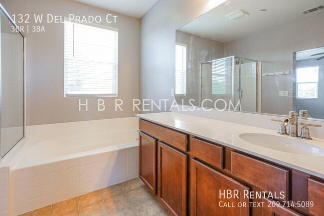 Building Photo - 132 W Del Prado Ct