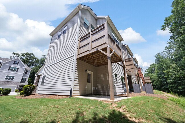 Building Photo - Stunning & Spacious Downtown Kennesaw Townhome 3 Bed 3.5 Bath w/2 Car Garage!