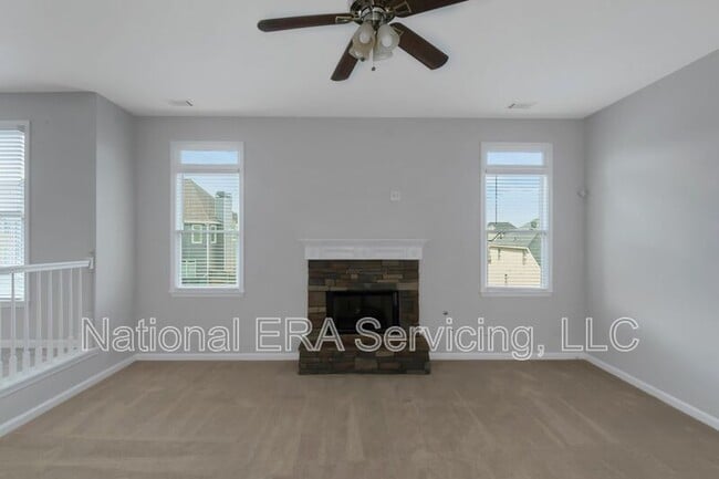 Building Photo - 50 Trinity Ln