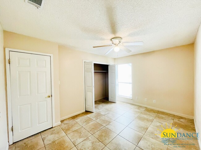 Building Photo - Beautiful 2 Bedroom Home in Fort Walton Beach!