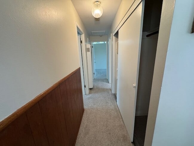 Building Photo - Charming 3-Bedroom Home for Rent in Serra ...