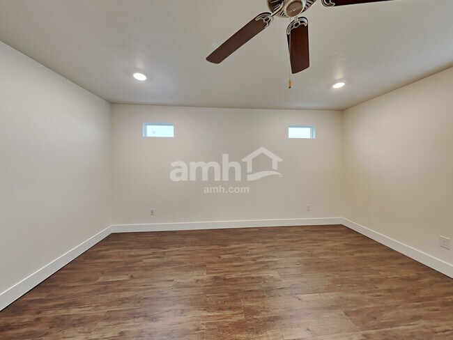 Building Photo - 6481 E Paseo Baranda