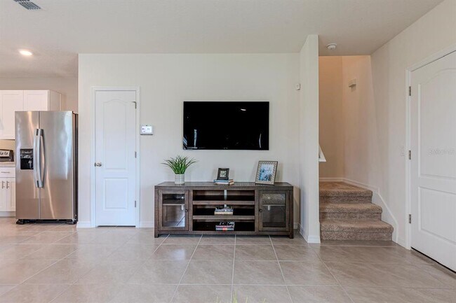 Building Photo - 1551 Dawnview Wy