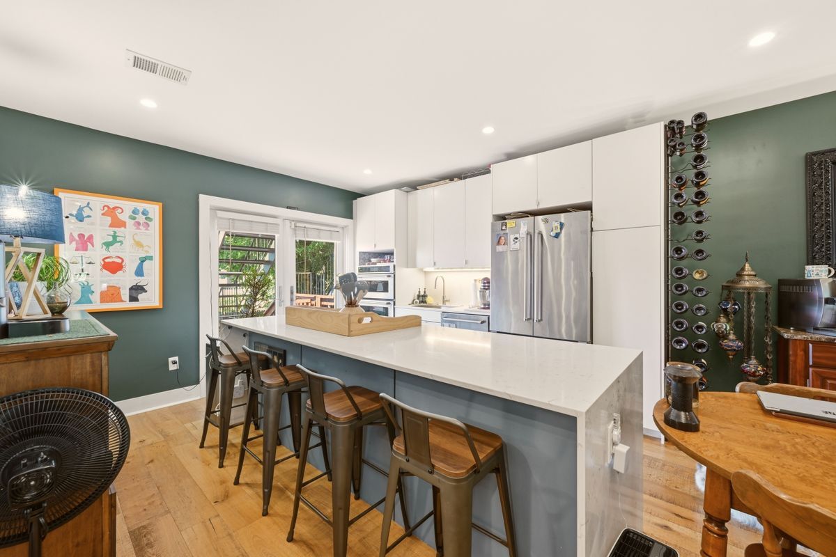 Building Photo - 1221 Oates St NE