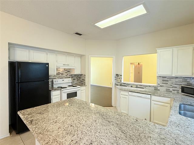Building Photo - 1328 Maywood Ct