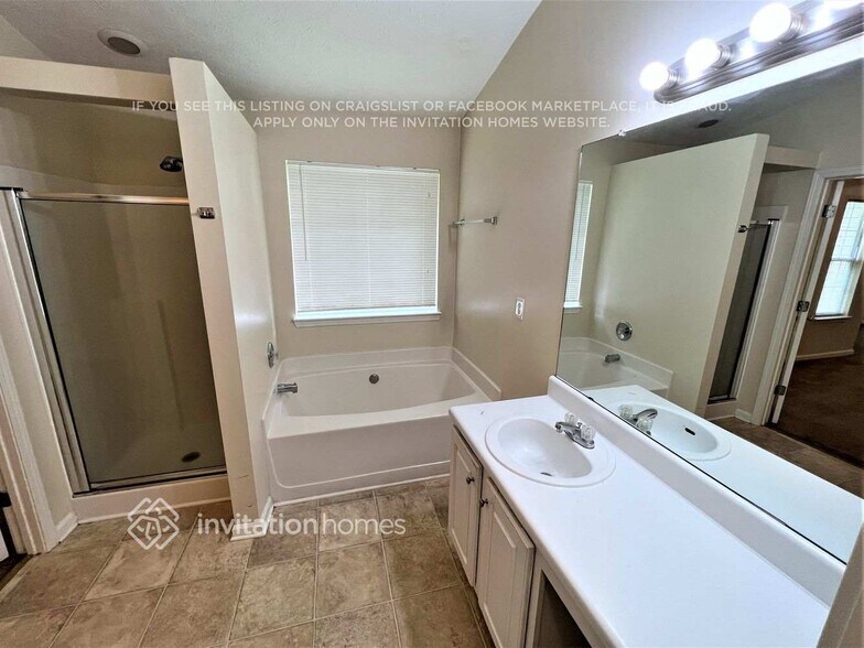 Building Photo - 8157 N Sterling Lakes Dr
