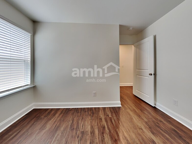 Building Photo - 1307 Bethany Dallas Dr