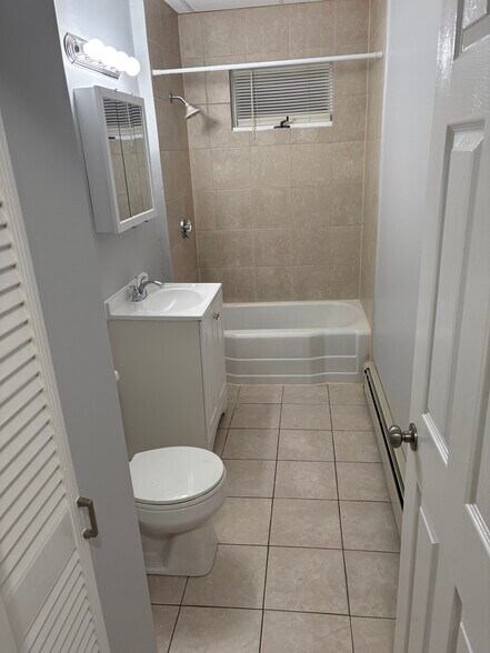 Bathroom - 406 Pawtucket Ave