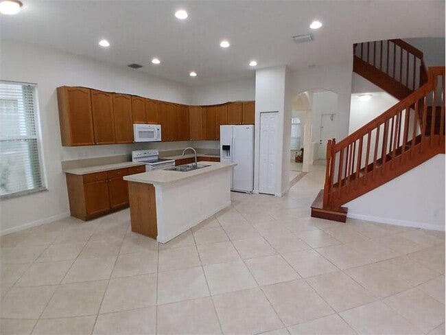 Building Photo - 1171 W Magnolia Cir