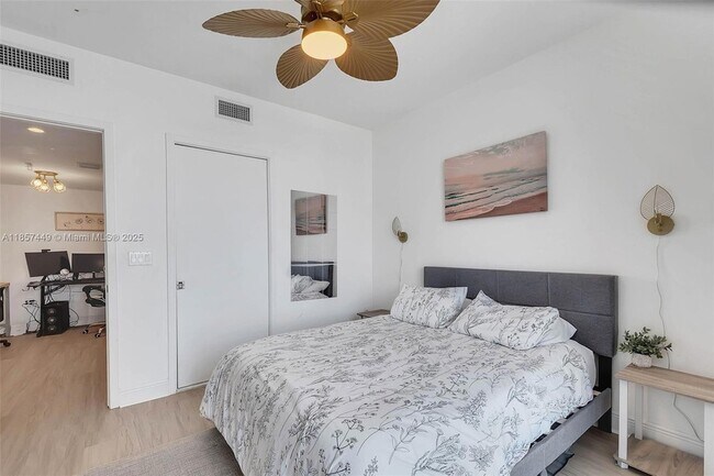 Building Photo - 185 SW 7th St