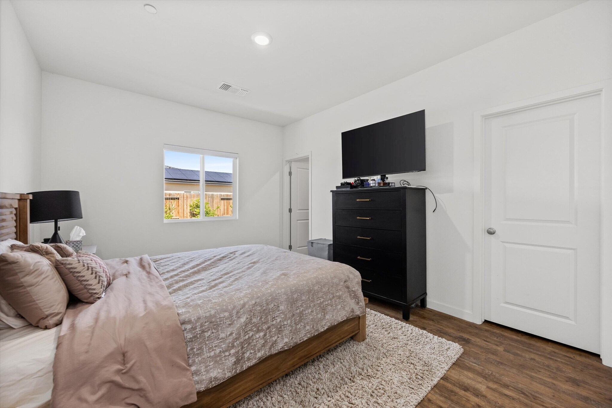 Building Photo - 815 Gilsum Ct