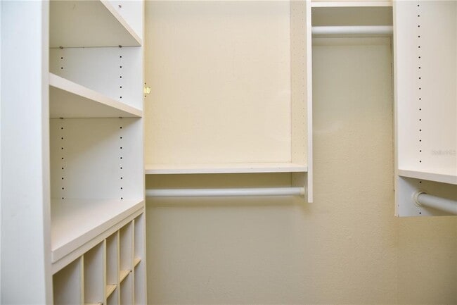 Building Photo - 10265 Gandy Blvd N