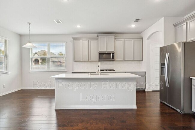 Building Photo - 1833 Meadow Trail Ln