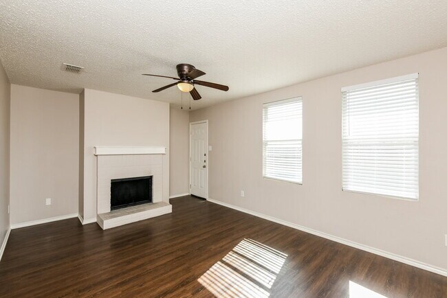 Building Photo - 3957 German Pointer Way