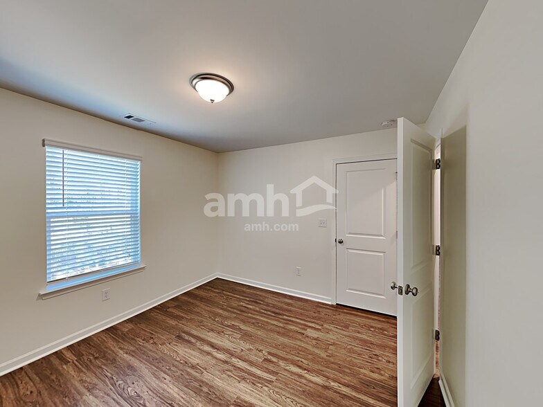 Building Photo - 145 Cheatham Hill Ln