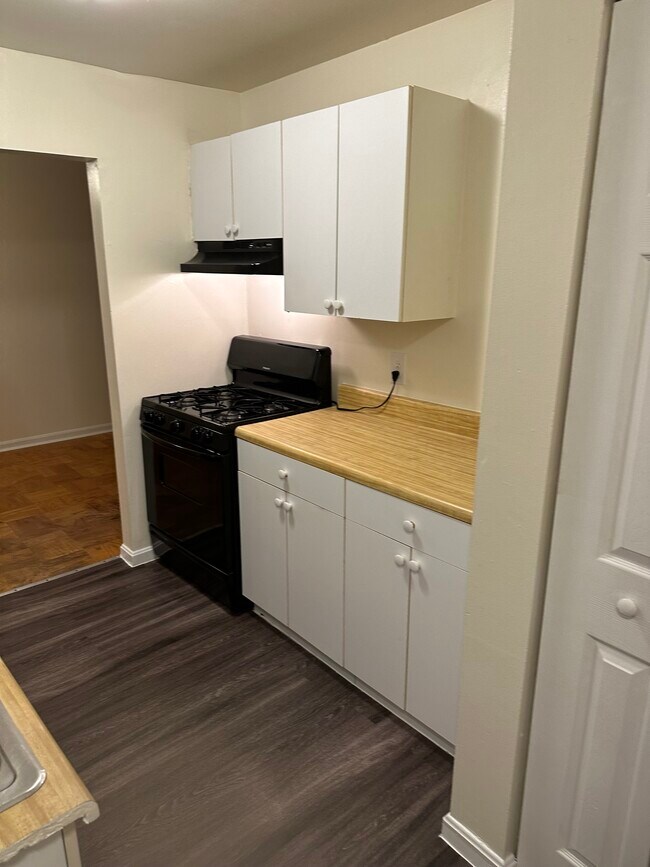 Building Photo - 422 N Armistead St