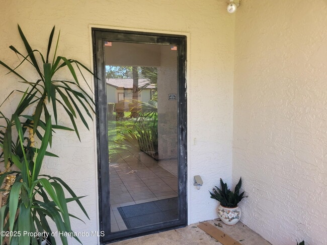 Building Photo - 7559 Heather Walk Dr