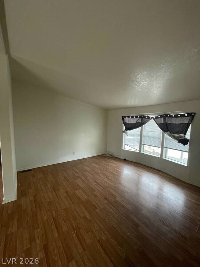 Building Photo - 3560 Estes Park Dr