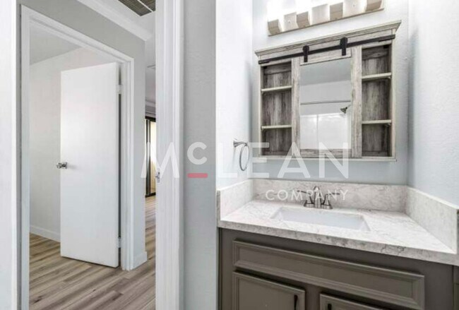 Building Photo - One Bedroom Palm Springs Villas