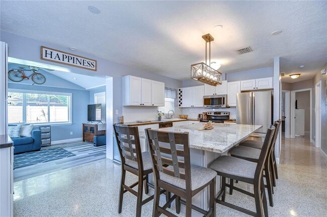 Building Photo - 5635 24th Ave N