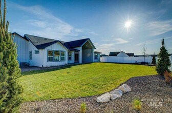 Building Photo - Luxury Living in Dry Creek Ranch