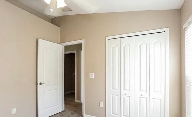 Building Photo - 7804 Maroon Peak Dr