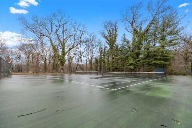 Building Photo - 4000 Gypsy Ln