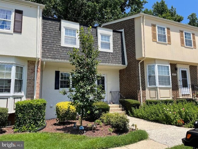 Building Photo - 3825 Tremayne Terrace