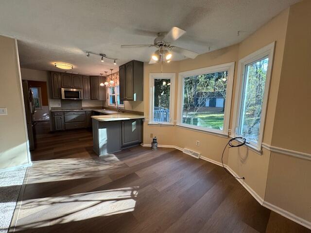 Building Photo - 2218 Trail Point