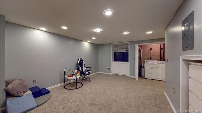 Building Photo - 3 Sterling Pl