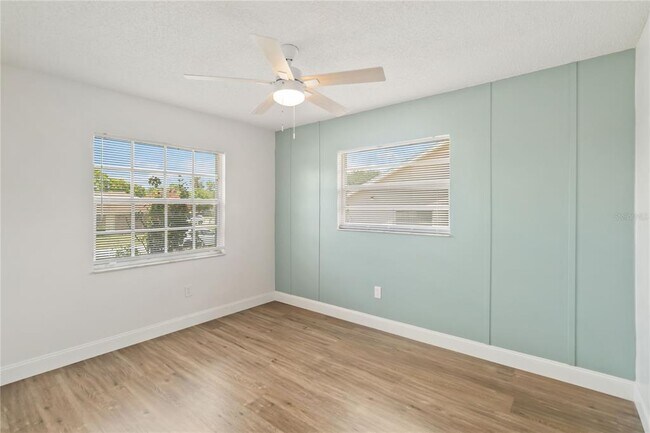 Building Photo - 2209 Banbury Ave