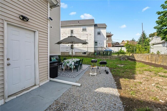 Building Photo - 1165 Chalkstone Ave