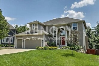 Building Photo - 5 Bedroom Home in Overland Park