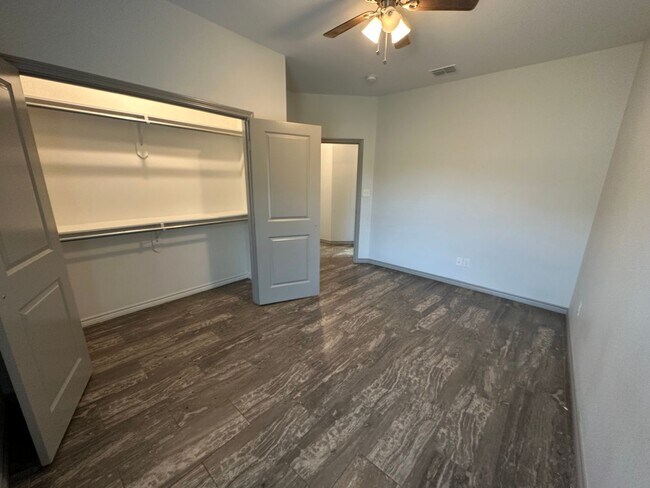 Building Photo - 13314 CR 285-Unit 5