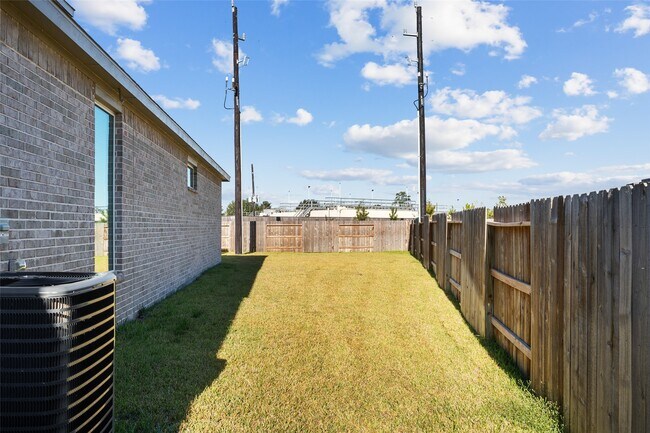 Building Photo - 17754 Pansy Heron Trl