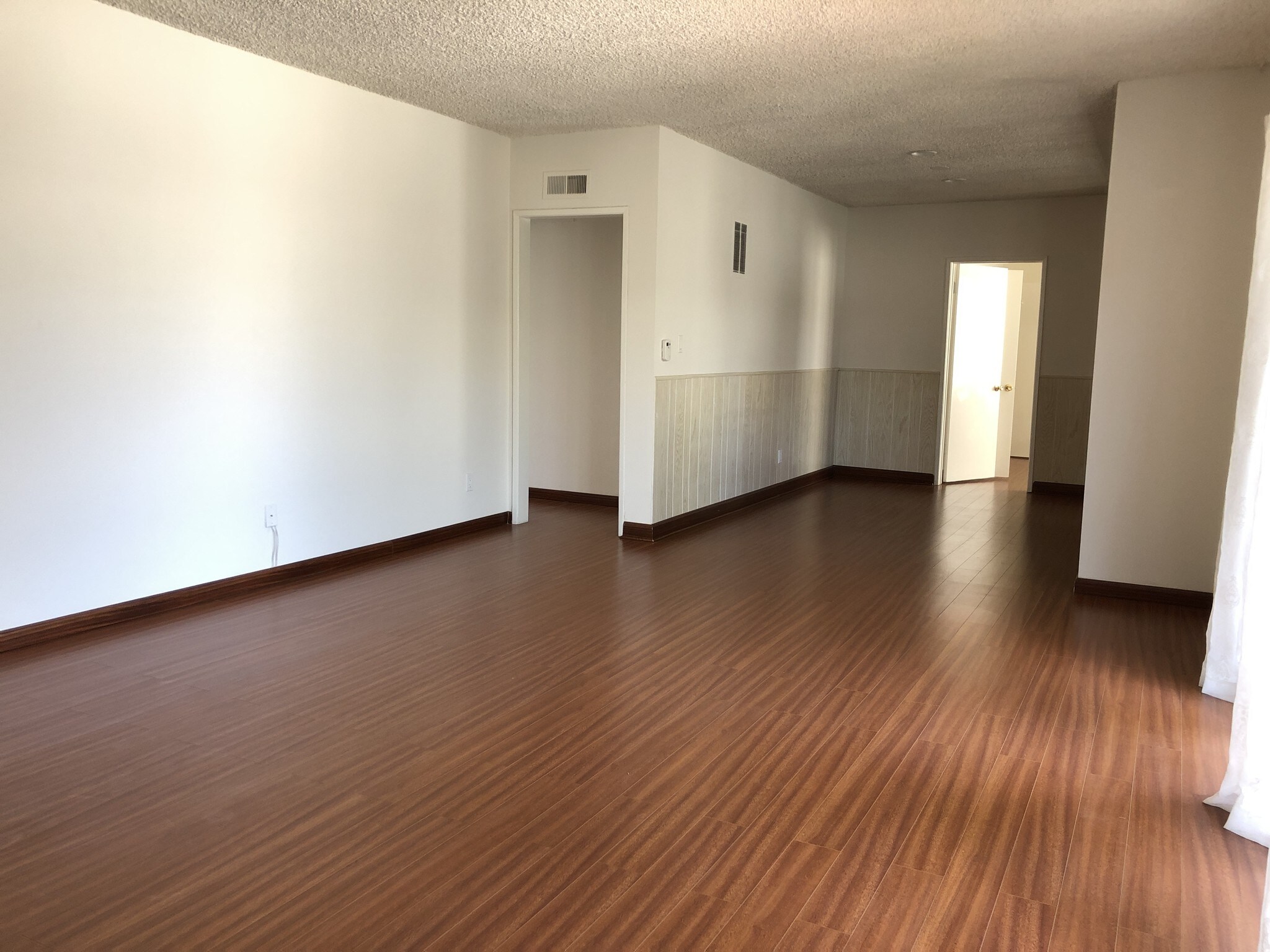 Building Photo - 943 19th St