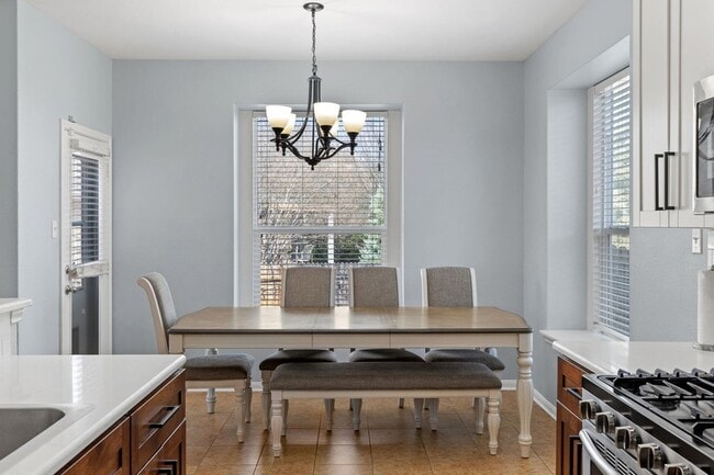 Building Photo - 103 Hoya Ln