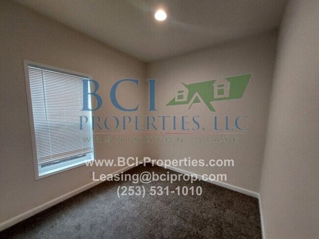 Building Photo - BRAND NEW 2 BEDROOM, 1 BATH!!!