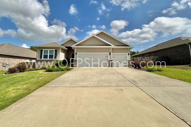 Building Photo - 8090 Silver Maple Dr