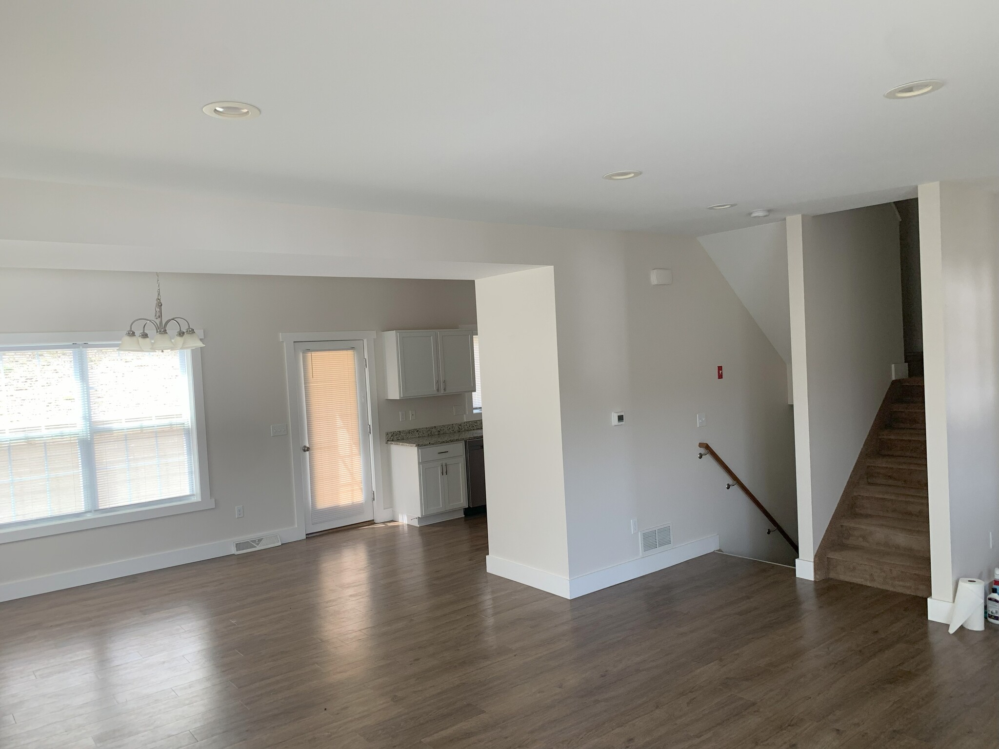 Main Floor - 41 Dieskau St