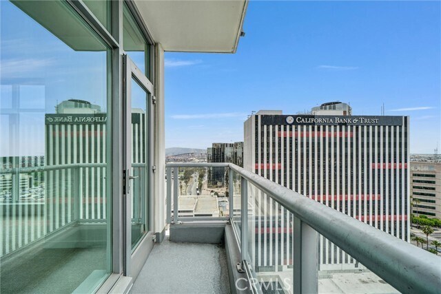 Building Photo - 411 W Seaside Way