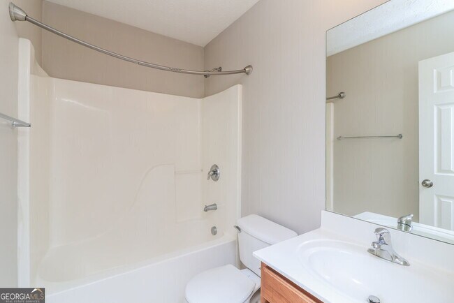 Building Photo - 216 Overlook Dr
